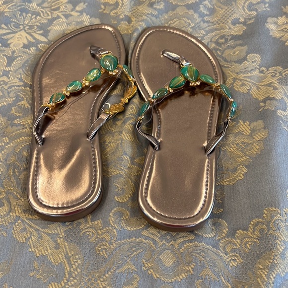 Gemstone Slippers - Picture 4 of 4